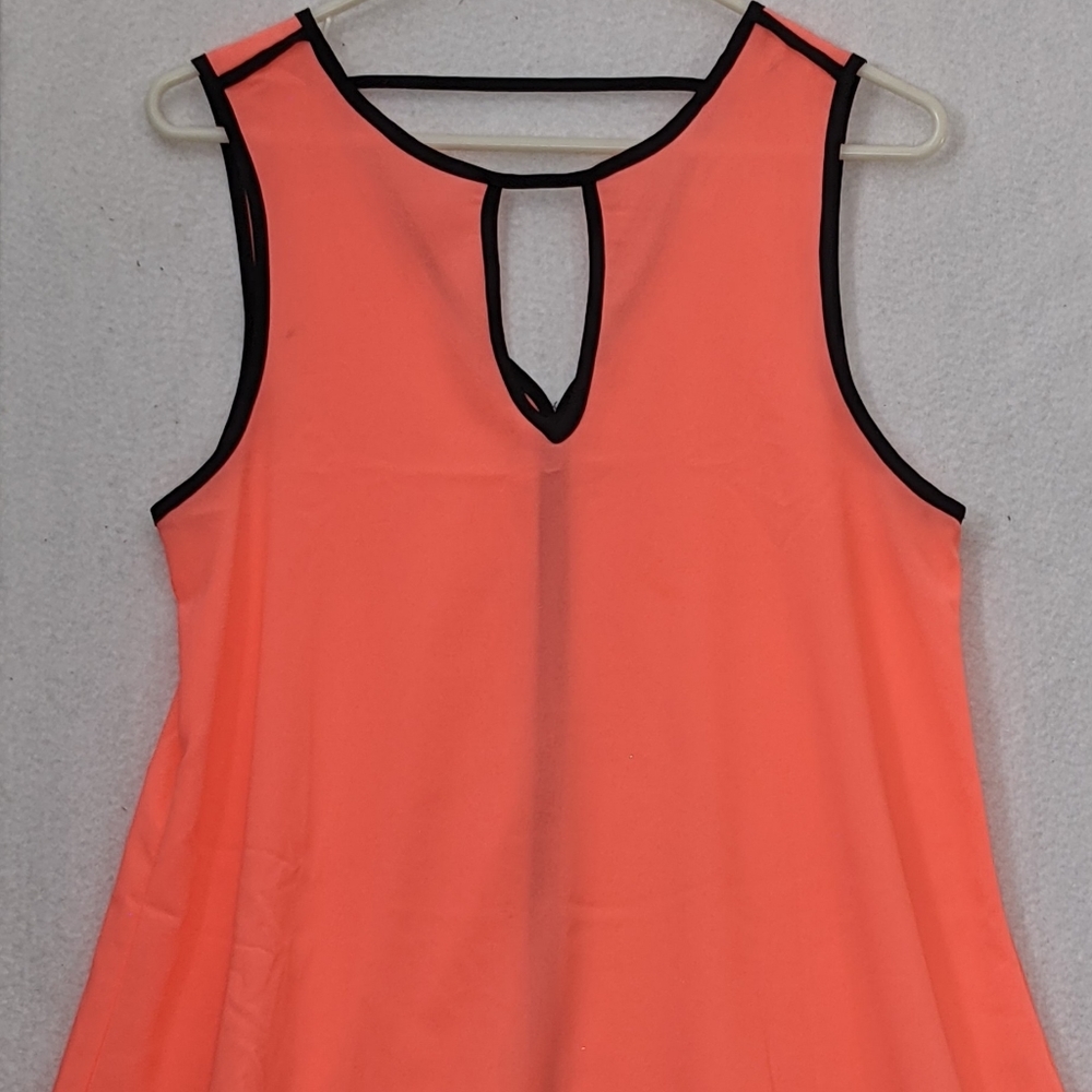 Coral Sleeveless Top Size Medium